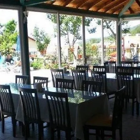 Szálloda Red Rose 3*