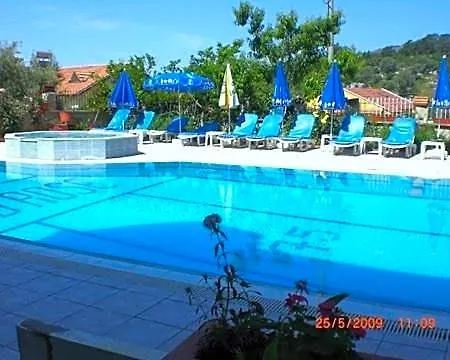 Red Rose Hotel 3*