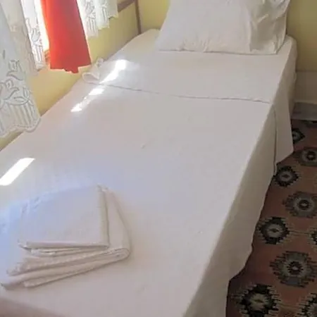 Hotel Red Rose